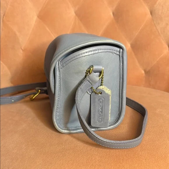 Coach Vintage Emmie 9018 Bag in Periwinkle - Picture 3 of 13